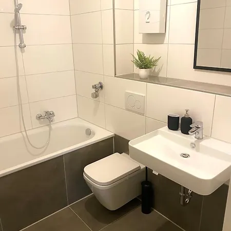 Apartment Spacious 3-bed Wifi, Netflix, Self Check-in Wuppertal