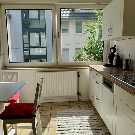 Spacious 3-bed Wifi, Netflix, Self Check-in Apartment