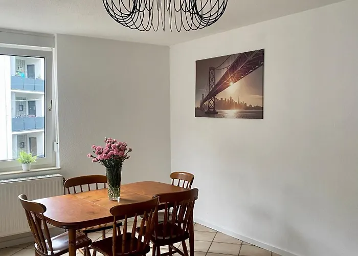 Spacious 3-bed Wifi, Netflix, Self Check-in Appartement *