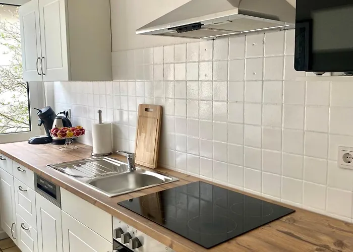 Spacious 3-bed Wifi, Netflix, Self Check-in Lejlighed