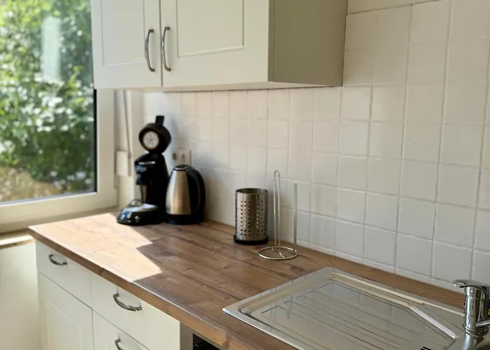 Spacious 3-bed Wifi, Netflix, Self Check-in Appartement *